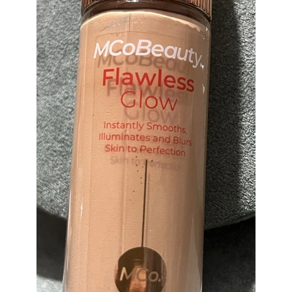 MCoBeauty Flawless Glow Foundation Radiant Glowing Vegan Shade 2.5 Fair